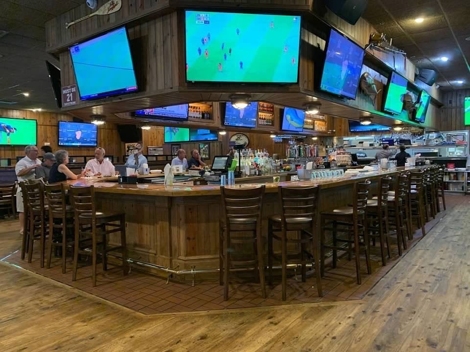 Miller's Ale House – Boca East happy hour in Boca Raton