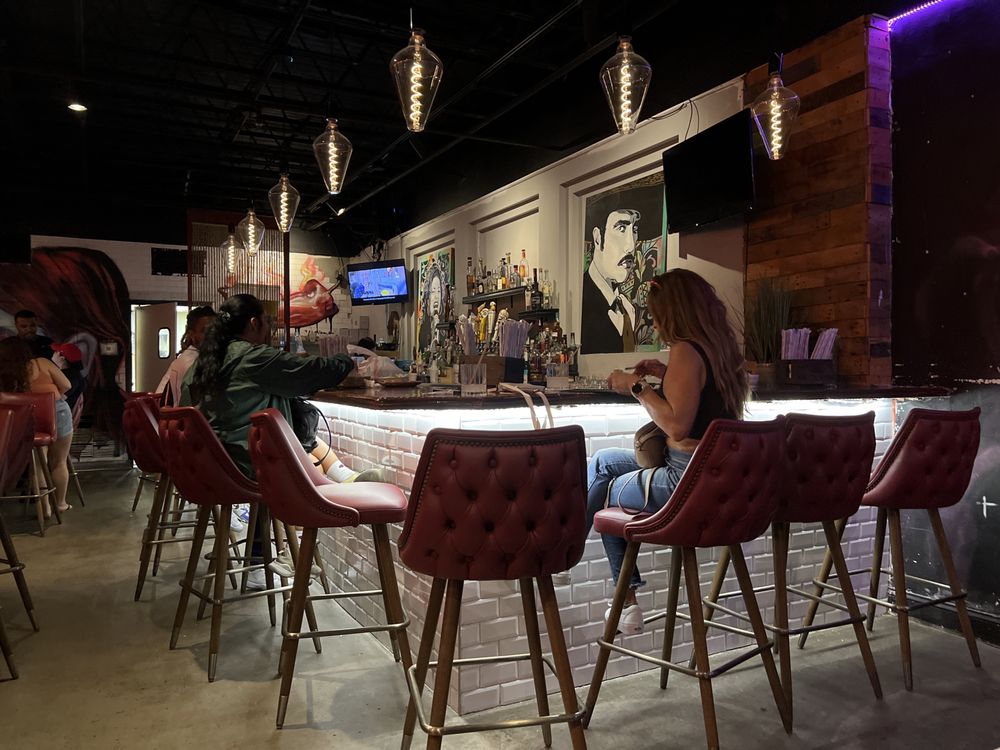Rivales Taqueria & Craft Bar — tacos and craft cocktails in West Palm Beach