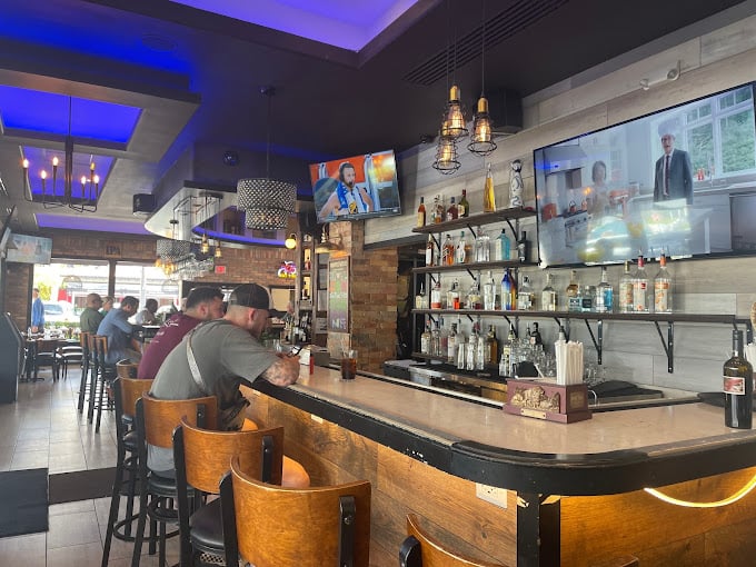 The Standard Cuisine & Cocktails happy hour in Boca Raton